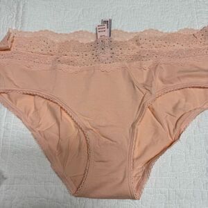 NWT (XL) Victoria’s Secret Hip-Hugger Panty - Peach / Nude Lace-Trimmed Cotton B
